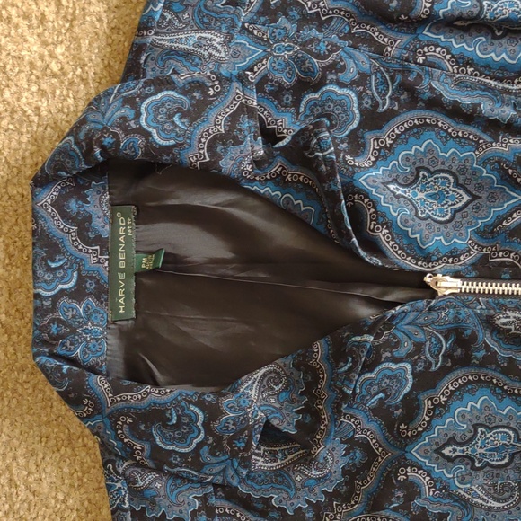 Harve Benard Petite Medium Black & Blue Paisley Print Blazer - Picture 3 of 6